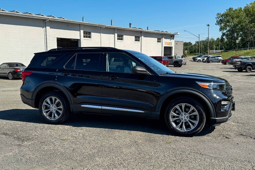 Used 2023 Ford Explorer XLT AWD 4dr SUV SUV