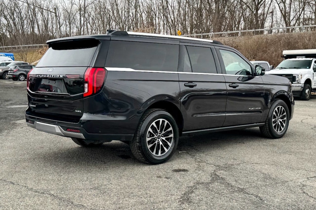Used 2025 Ford Expedition Max Platinum SUV