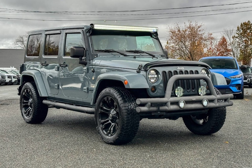 Used 2015 Jeep Wrangler Unlimited Sahara SUV