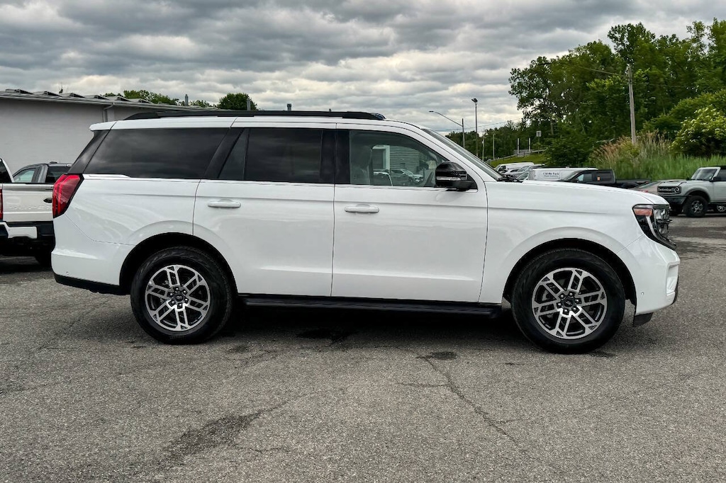 Used 2025 Ford Expedition Active SUV