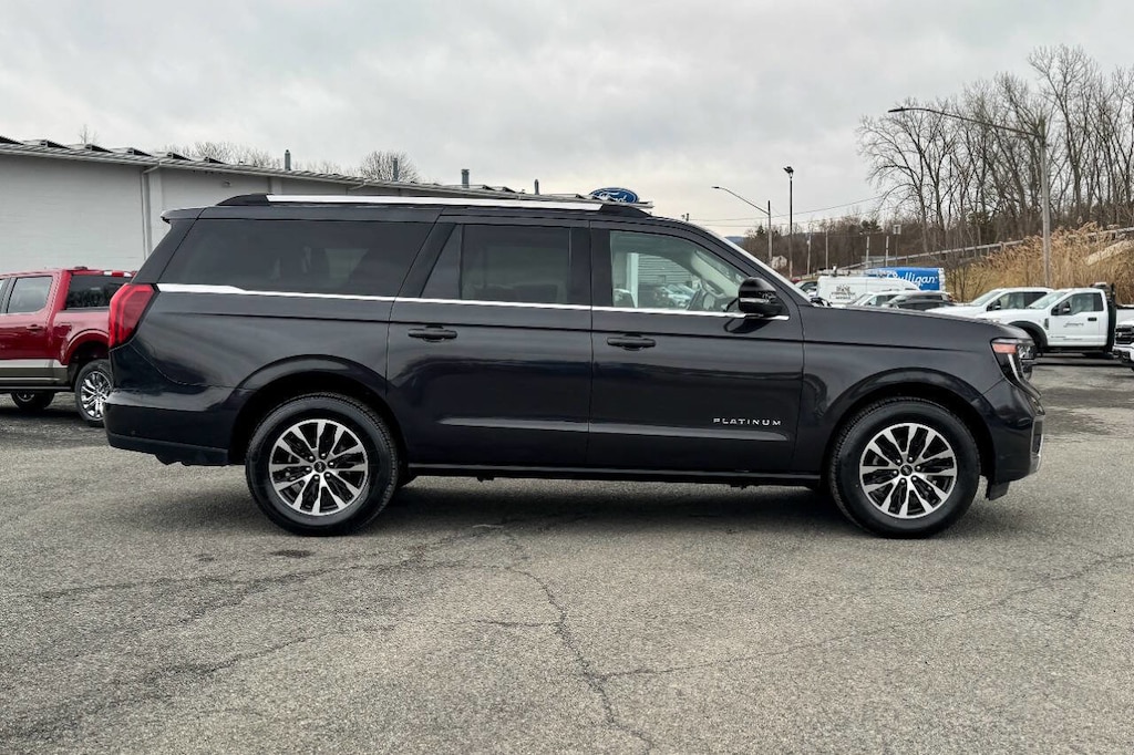 Used 2025 Ford Expedition Max Platinum SUV