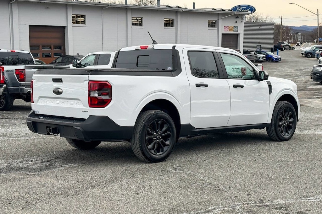Used 2023 Ford Maverick XLT AWD 4dr SuperCrew 4.5 ft. SB Truck SuperCrew