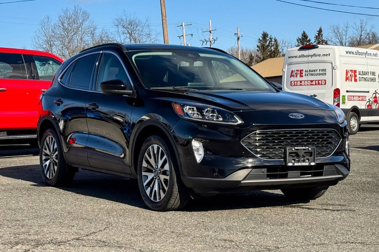 2022 Ford Escape Titanium