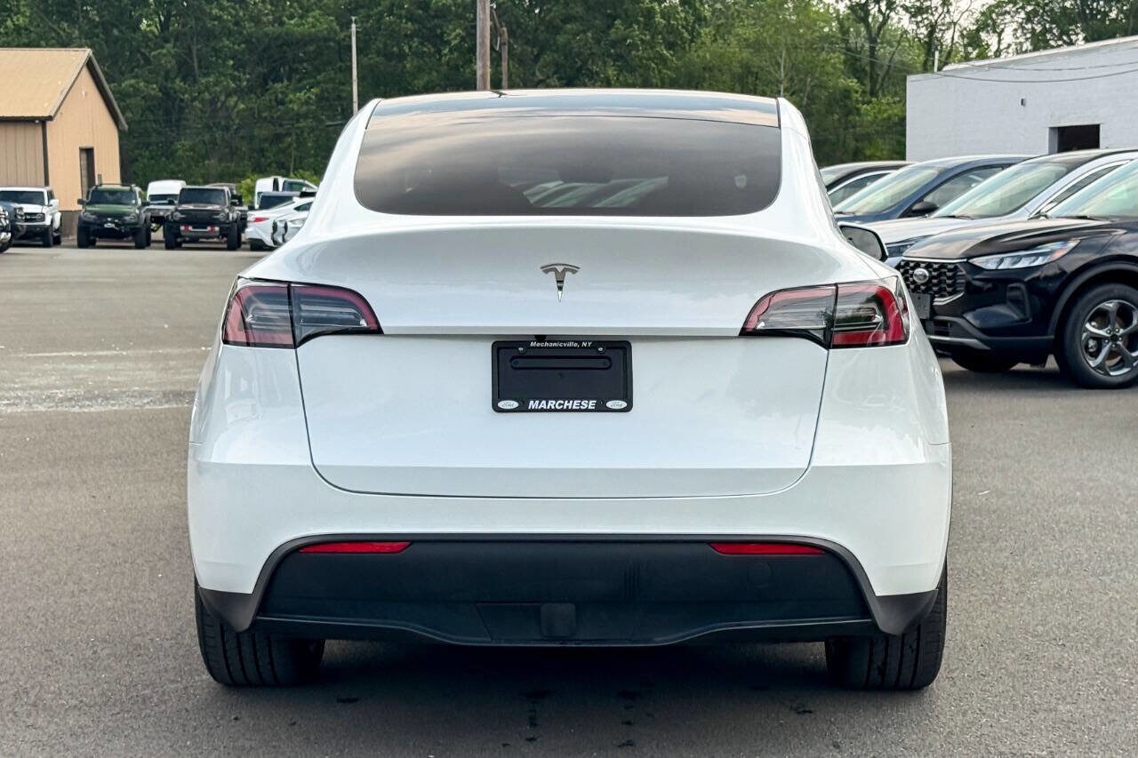 2023 Tesla Model Y Long Range photo 4