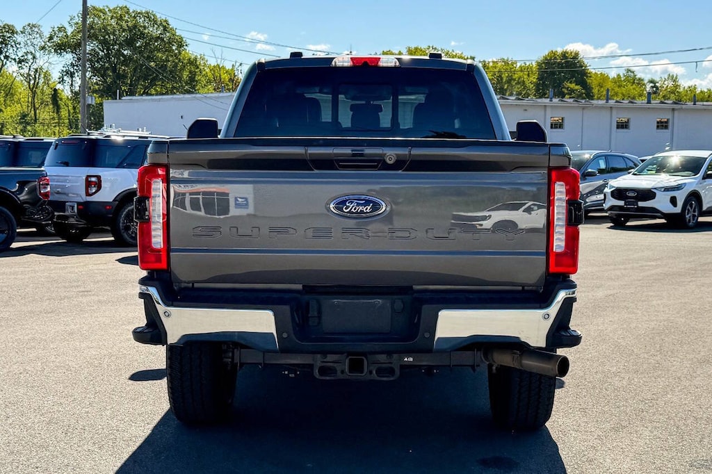 Used 2024 Ford F-350 Lariat 4x4 4dr SuperCab 6.8 ft. SB SRW Pickup Truck Super Cab