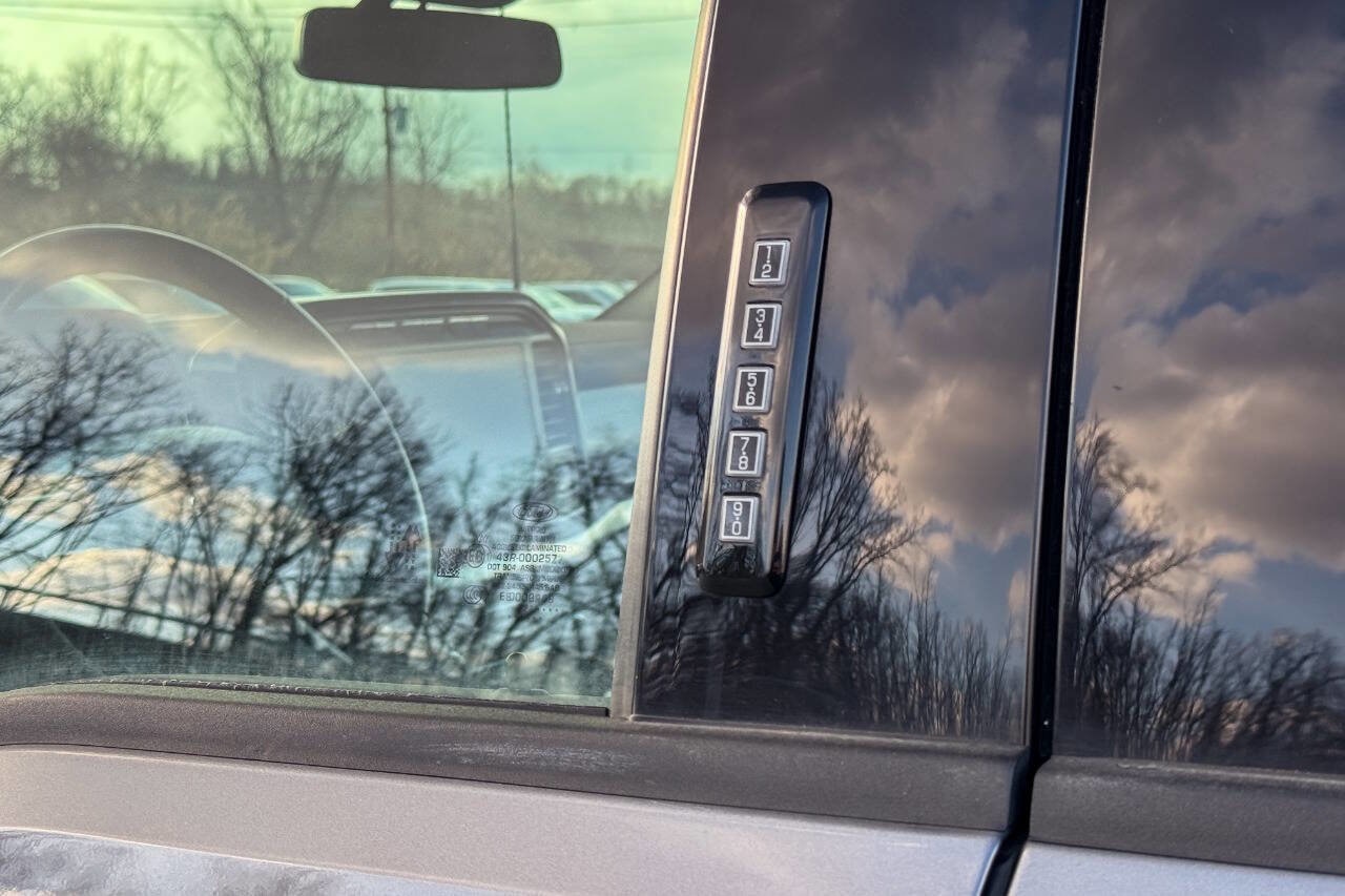 2022 Ford F-150 Lariat - Photo 21