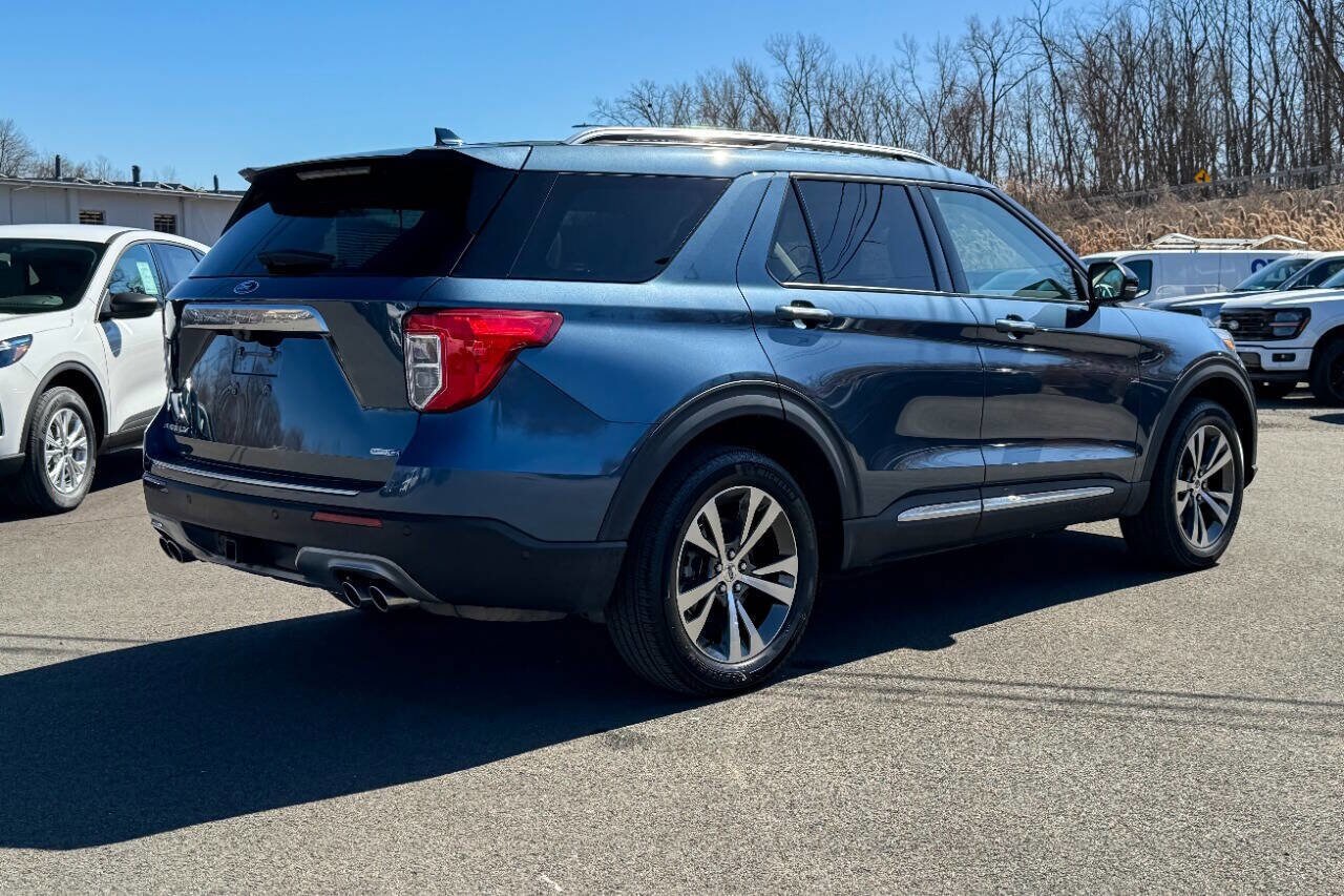 2020 Ford Explorer Platinum photo 3