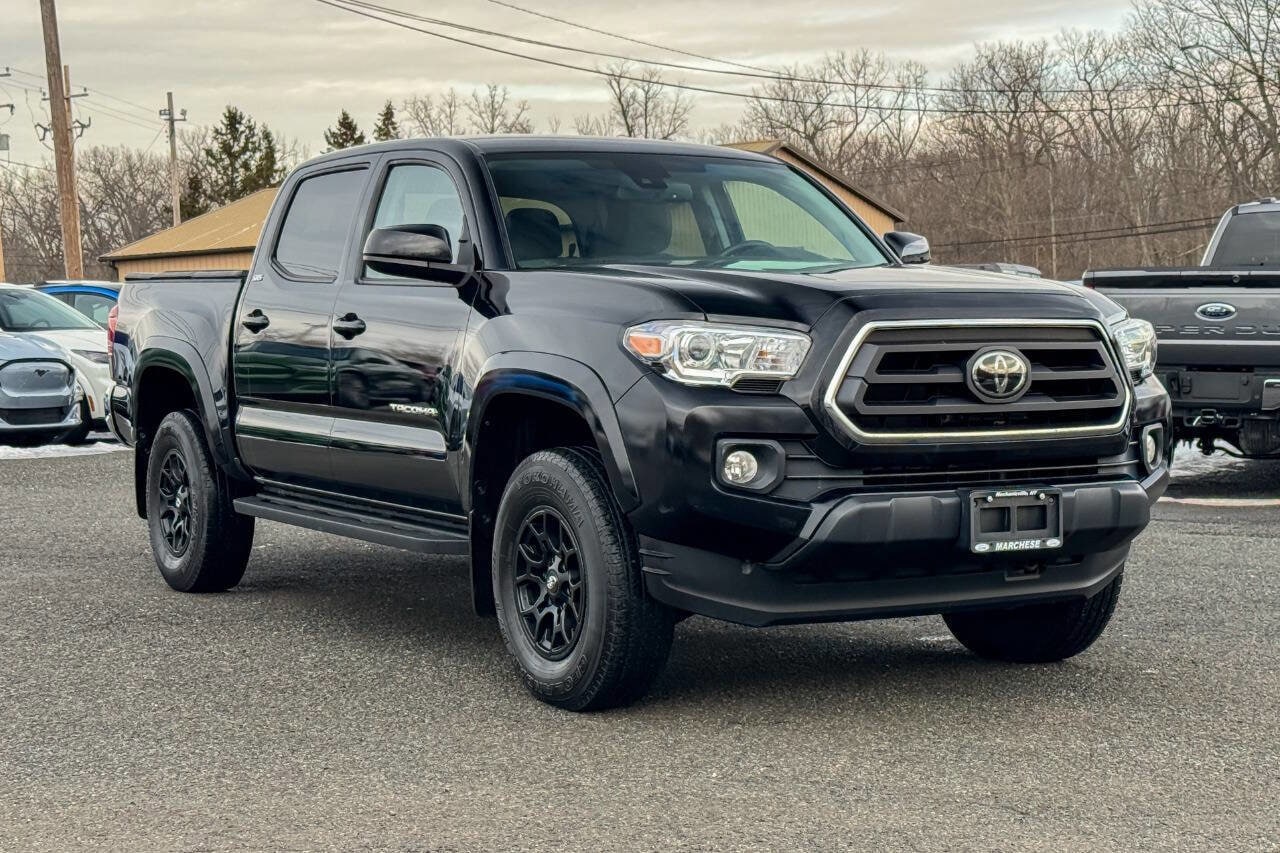 2020 Toyota Tacoma SR5's photo
