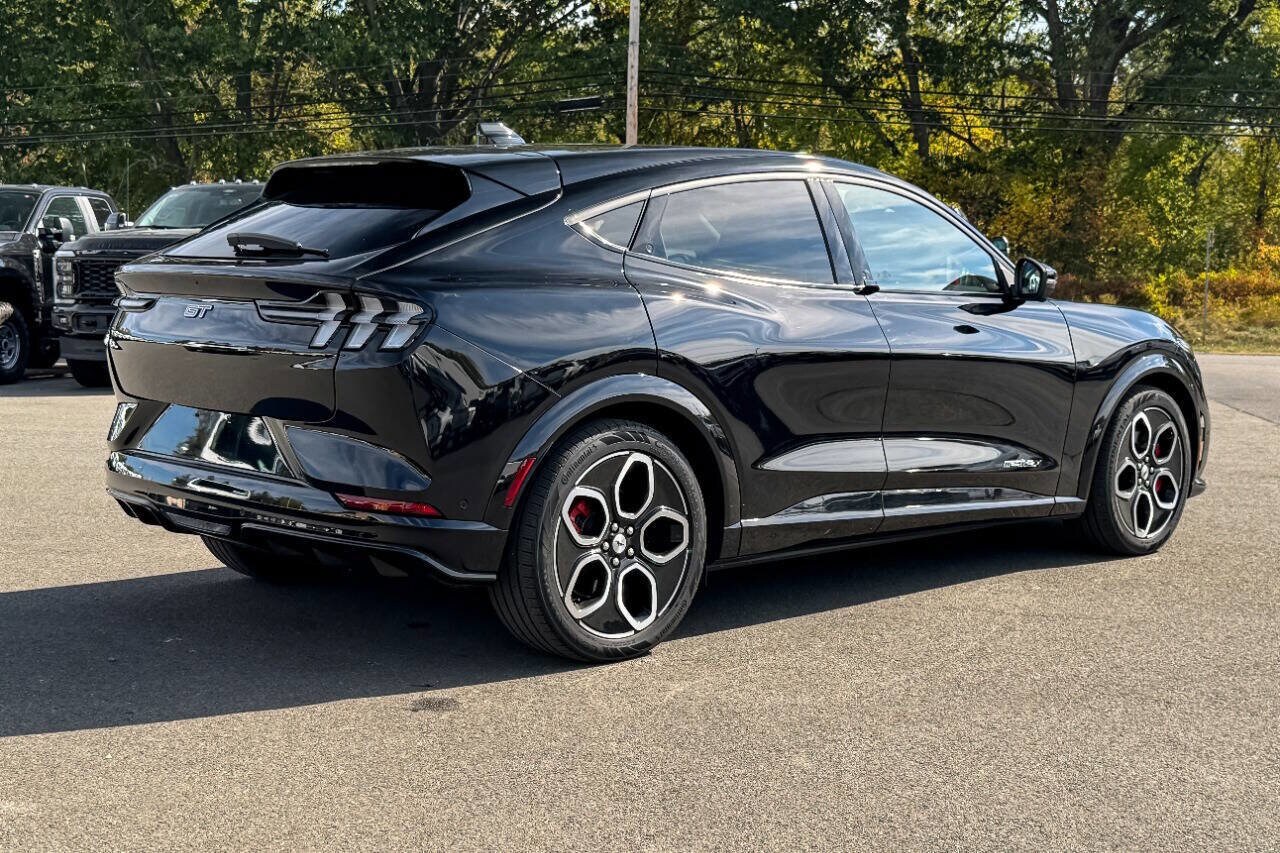 2022 Ford Mustang Mach-E GT photo 2