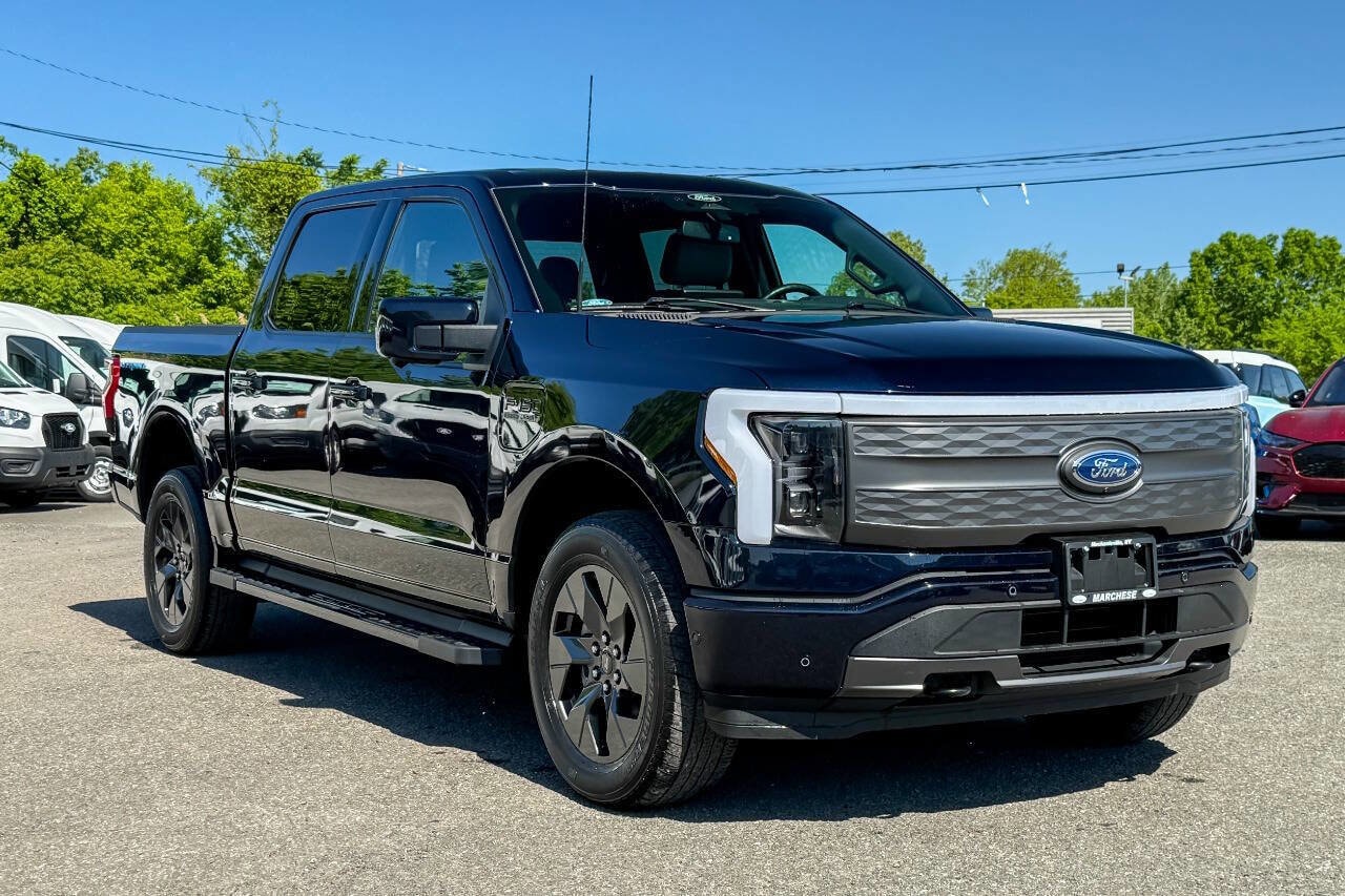 2022 Ford F-150 Lariat 4x4 SuperCrew 5-1/2 Box's photo
