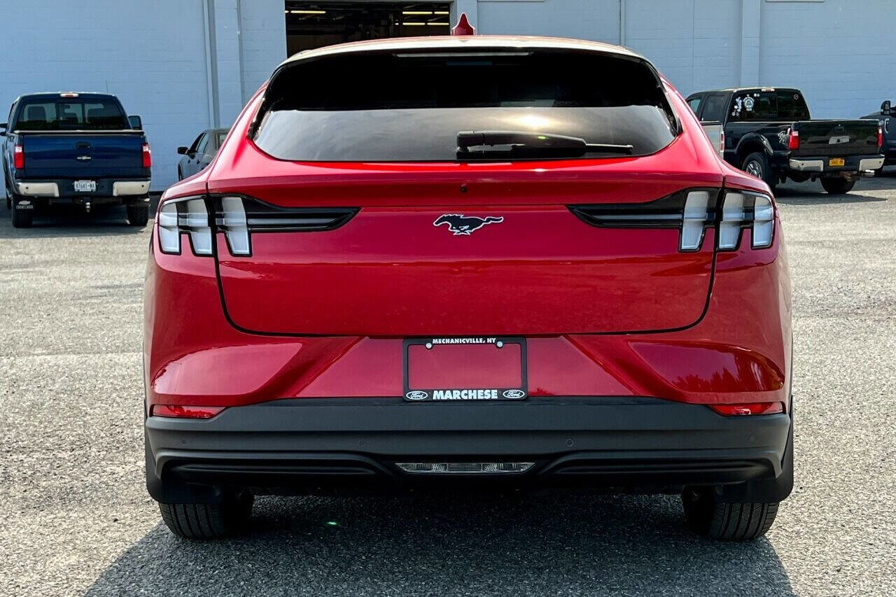 2021 Ford Mustang Mach-E Select photo 4