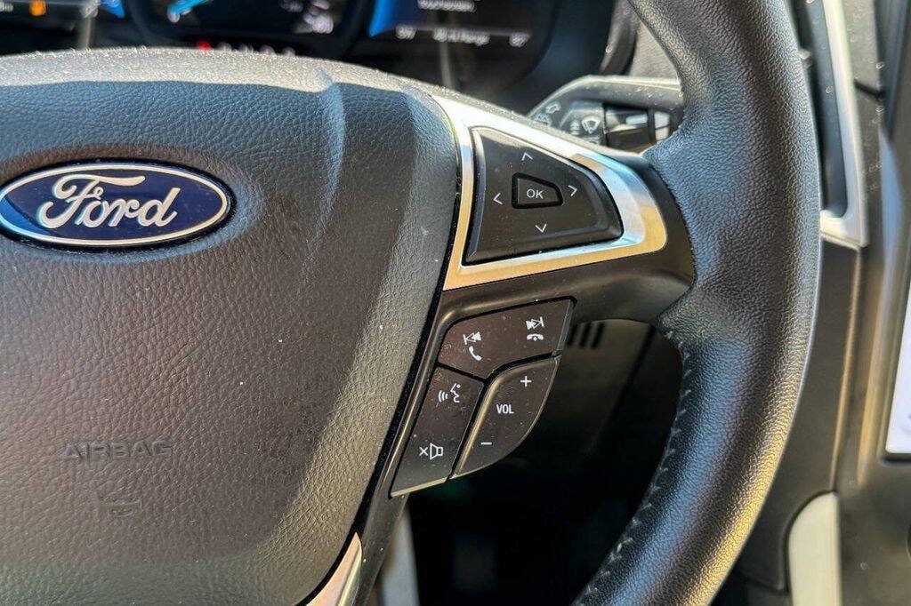 2022 Ford Edge SEL - Photo 26