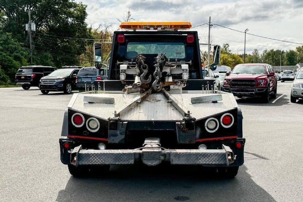 Used 1998 International 4700 4X2 2dr Chassis