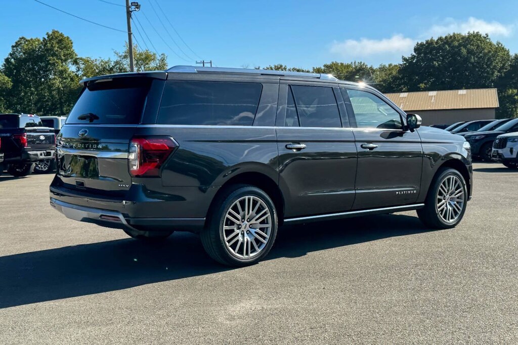 Used 2022 Ford Expedition MAX Platinum 4x4 4dr SUV SUV