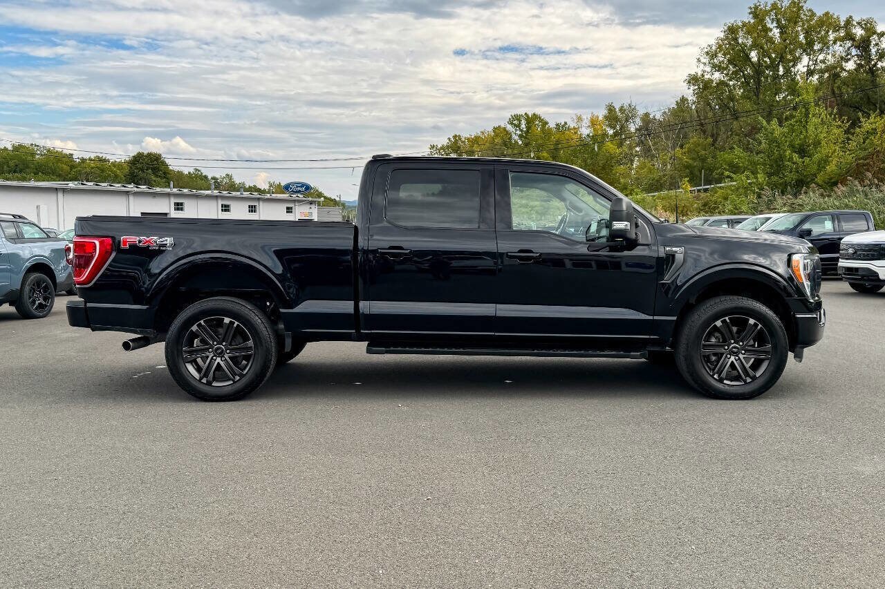 2022 Ford F-150 XLT photo 2