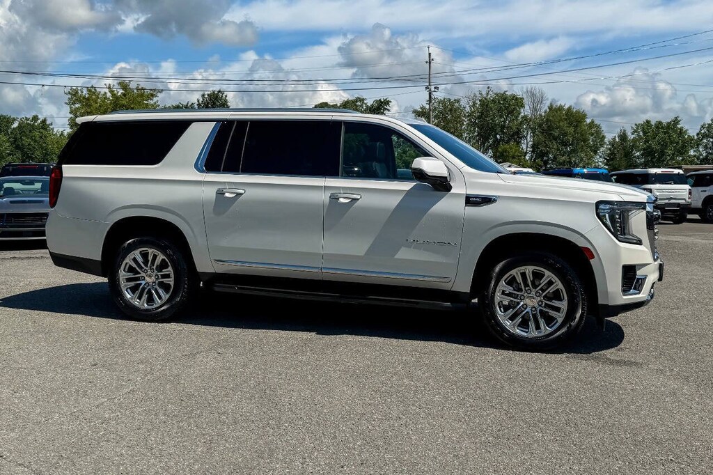 Used 2022 GMC Yukon XL SLT SUV
