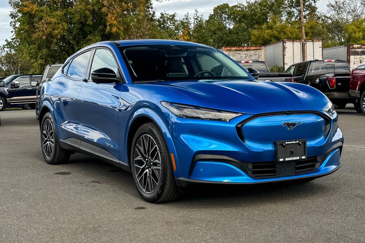 2025 Ford Mustang Mach-E Premium AWD