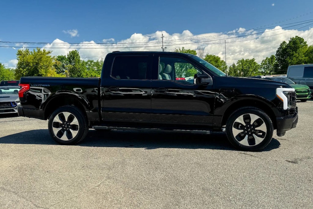 Used 2022 Ford F-150 Lightning Platinum AWD 4dr SuperCrew 5.5 ft. SB Truck SuperCrew Cab