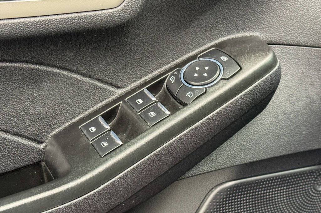 2022 Ford Escape SEL - Photo 20