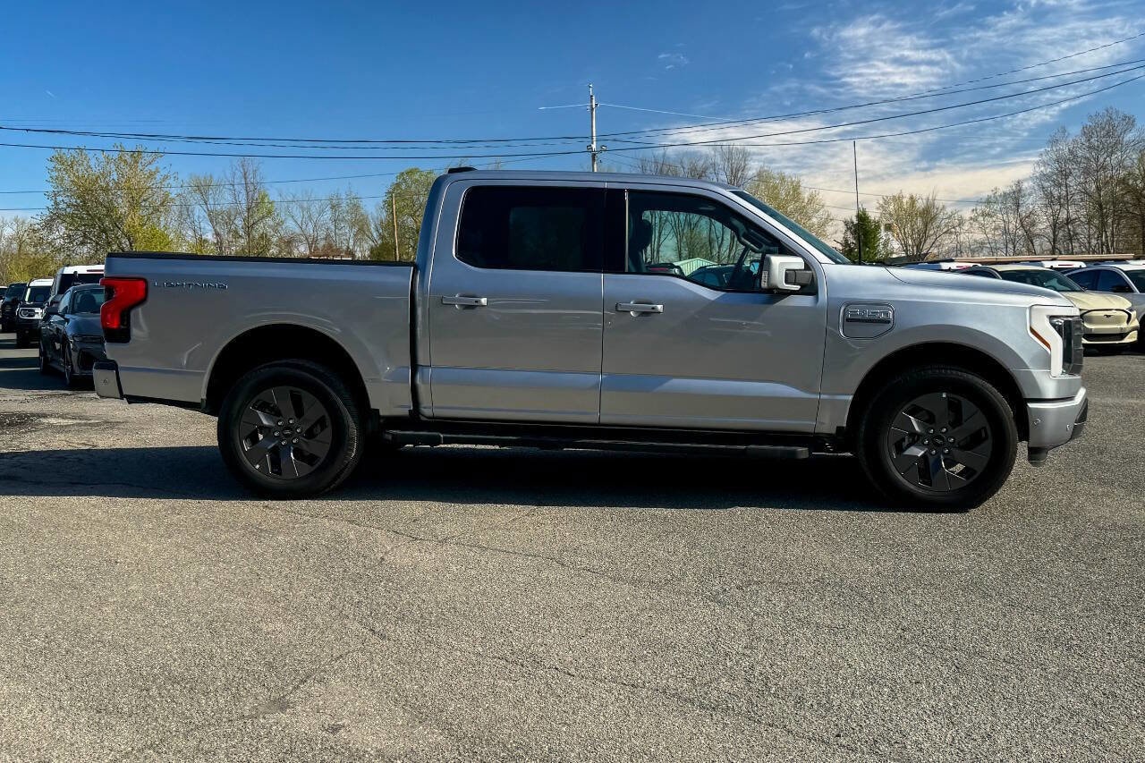 Used 2022 Ford F-150 Lightning Lariat with VIN 1FT6W1EV3NWG00731 for sale in Mechanicville, NY