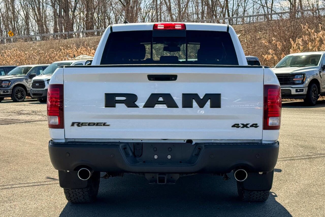 2017 Ram 1500 Rebel photo 4