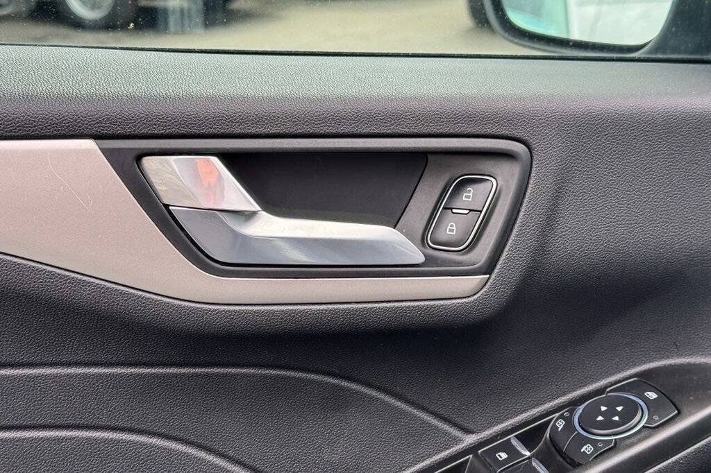 2022 Ford Escape SEL - Photo 21