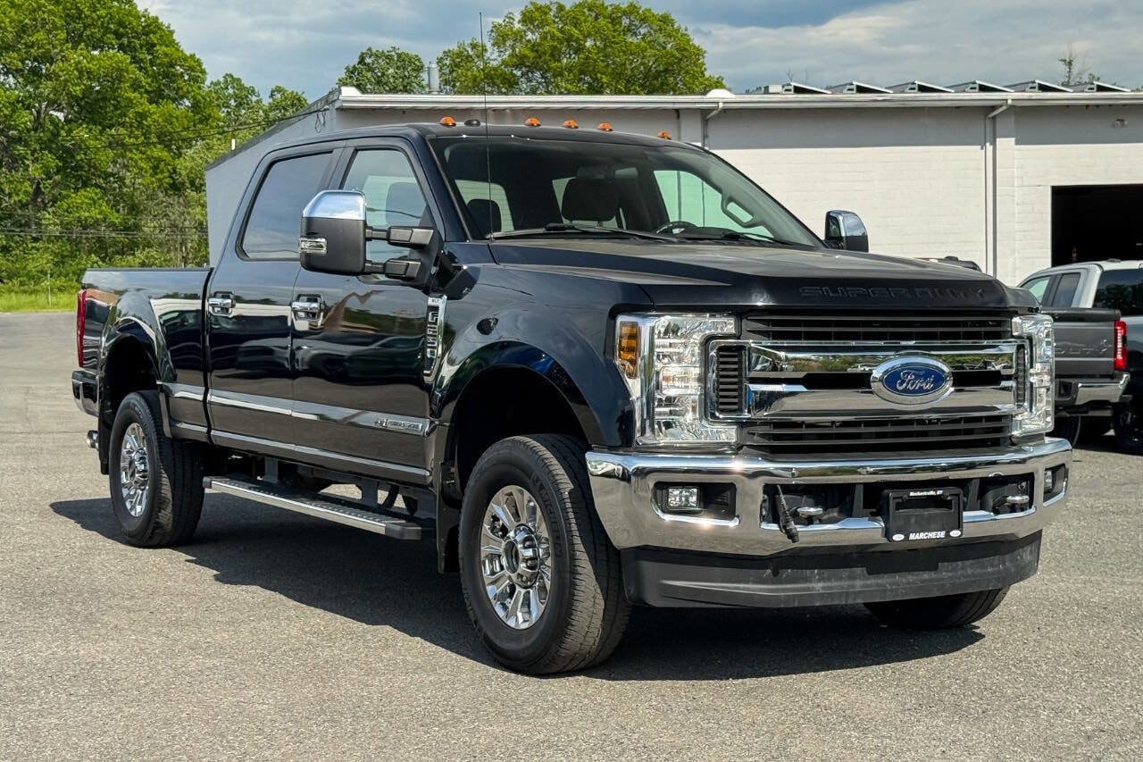 2019 Ford F-250 XLT 4x4 Crew Cab 176 in's photo