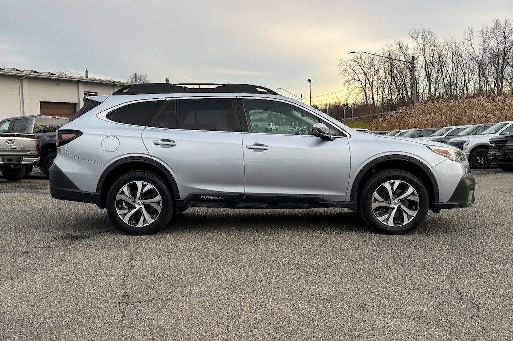 Used 2021 Subaru Outback Limited SUV