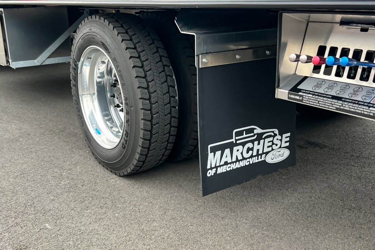2024 Ford F-750 Commercial - Photo 36