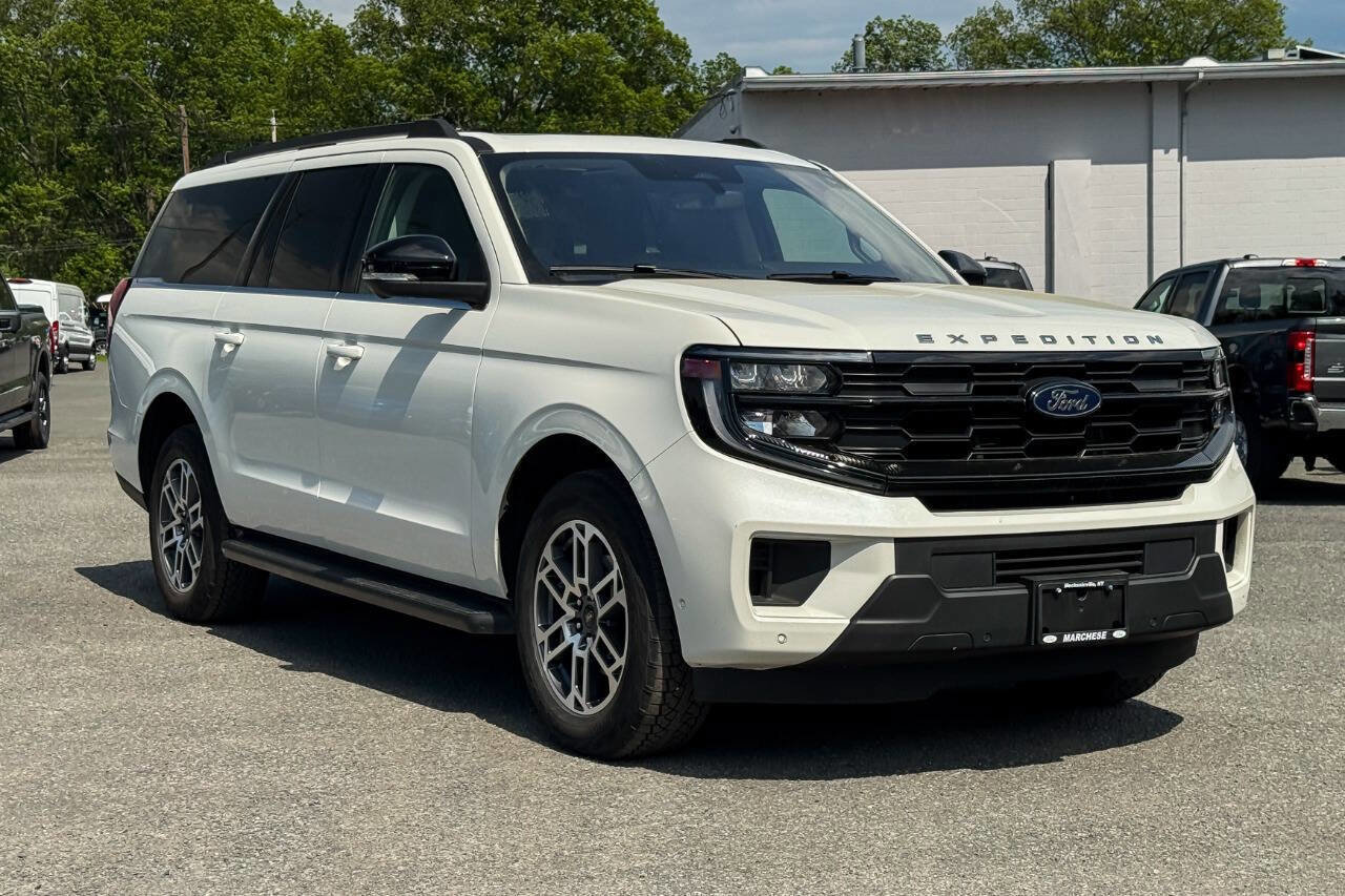 2025 Ford Expedition Active MAX 4x4's photo