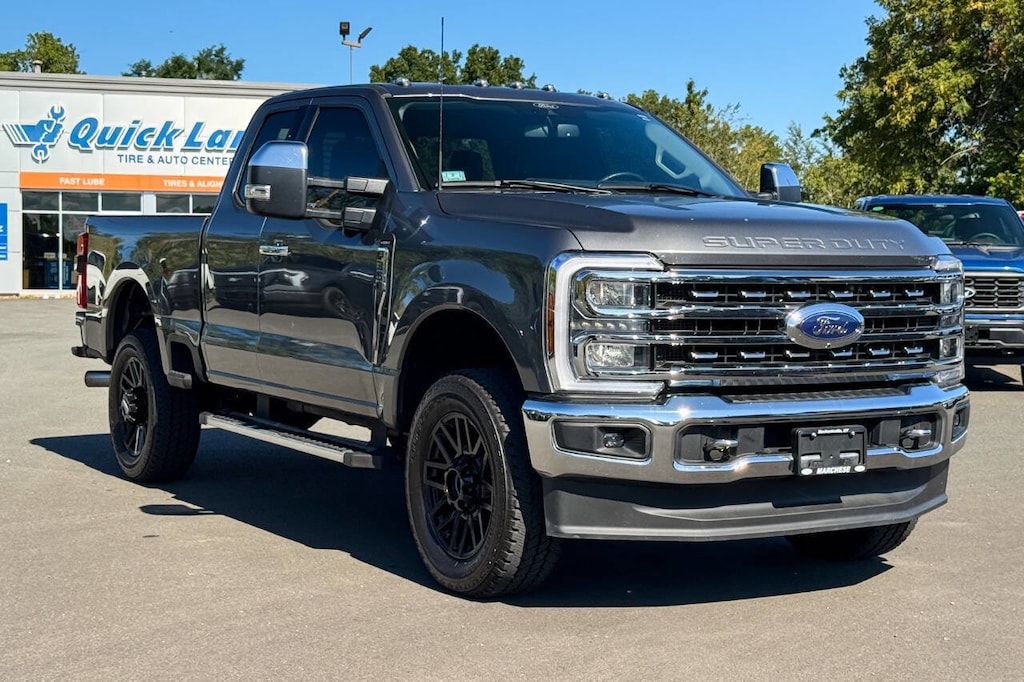 Used 2024 Ford F-350 Lariat 4x4 4dr SuperCab 6.8 ft. SB SRW Pickup Truck Super Cab