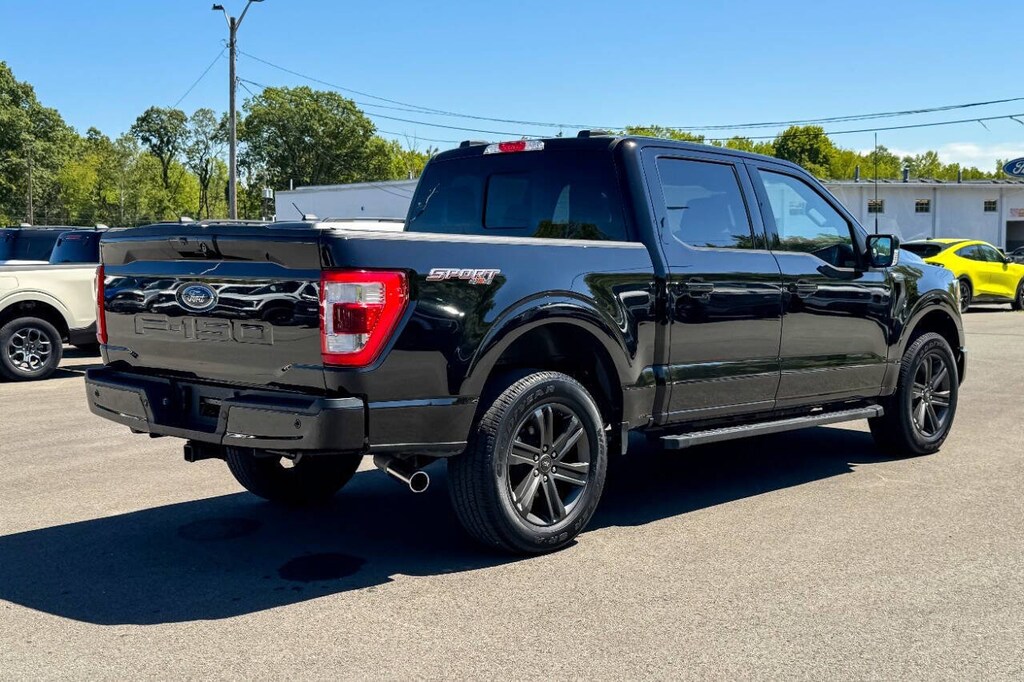 Used 2023 Ford F-150 Lariat 4x4 4dr SuperCrew 5.5 ft. SB Truck SuperCrew Cab