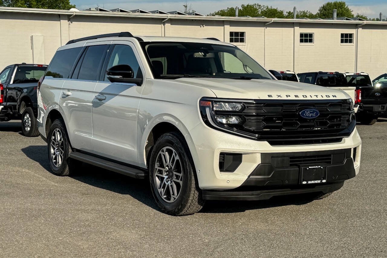 2025 Ford Expedition Active 4x4's photo