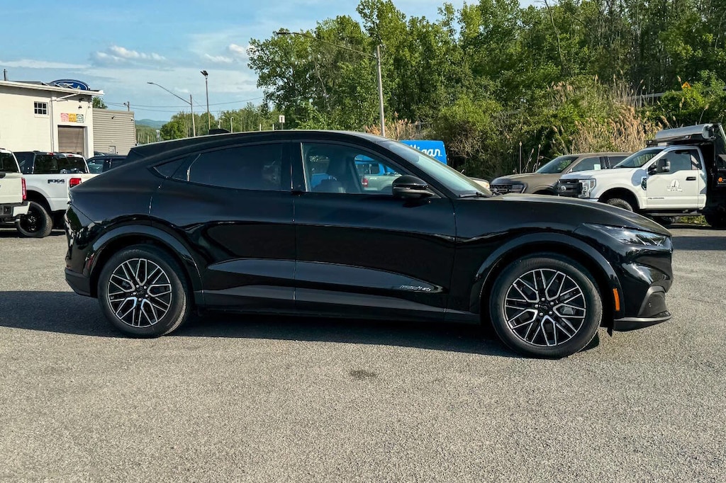 Used 2025 Ford Mustang Mach-E Premium SUV