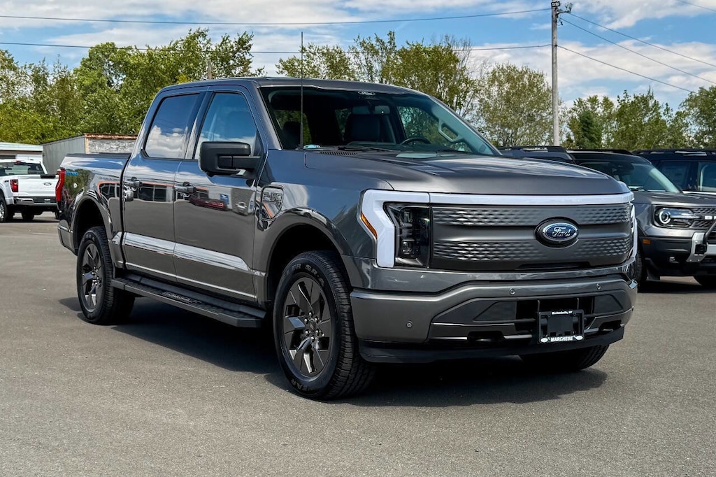 Used 2022 Ford F-150 Lightning XLT AWD 4dr SuperCrew 5.5 ft. SB Truck SuperCrew Cab