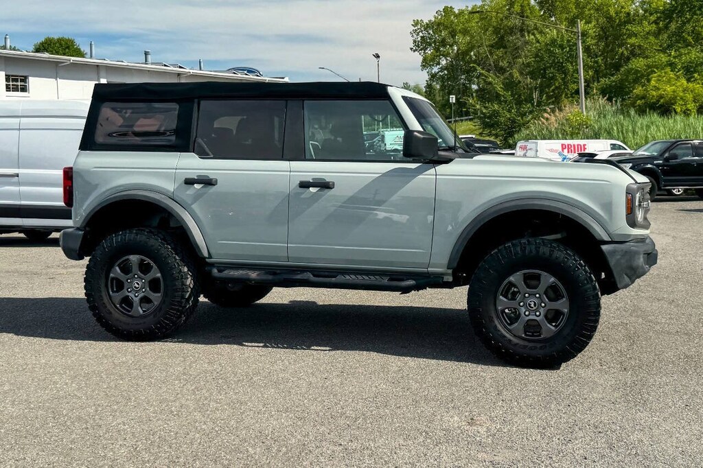 Used 2022 Ford Bronco Base 4x4 4dr SUV SUV