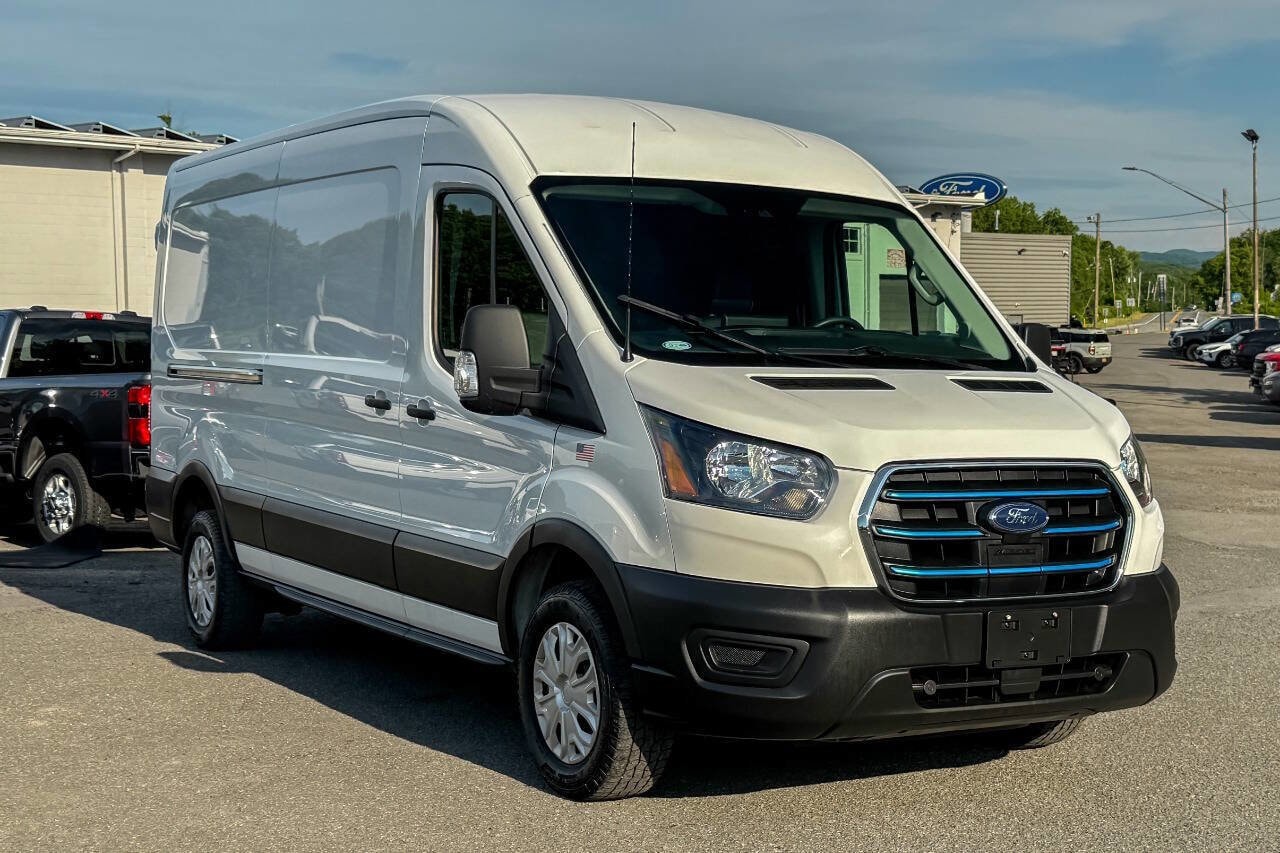 2022 Ford E-Transit BEV 350 Med Roof 130 WB's photo