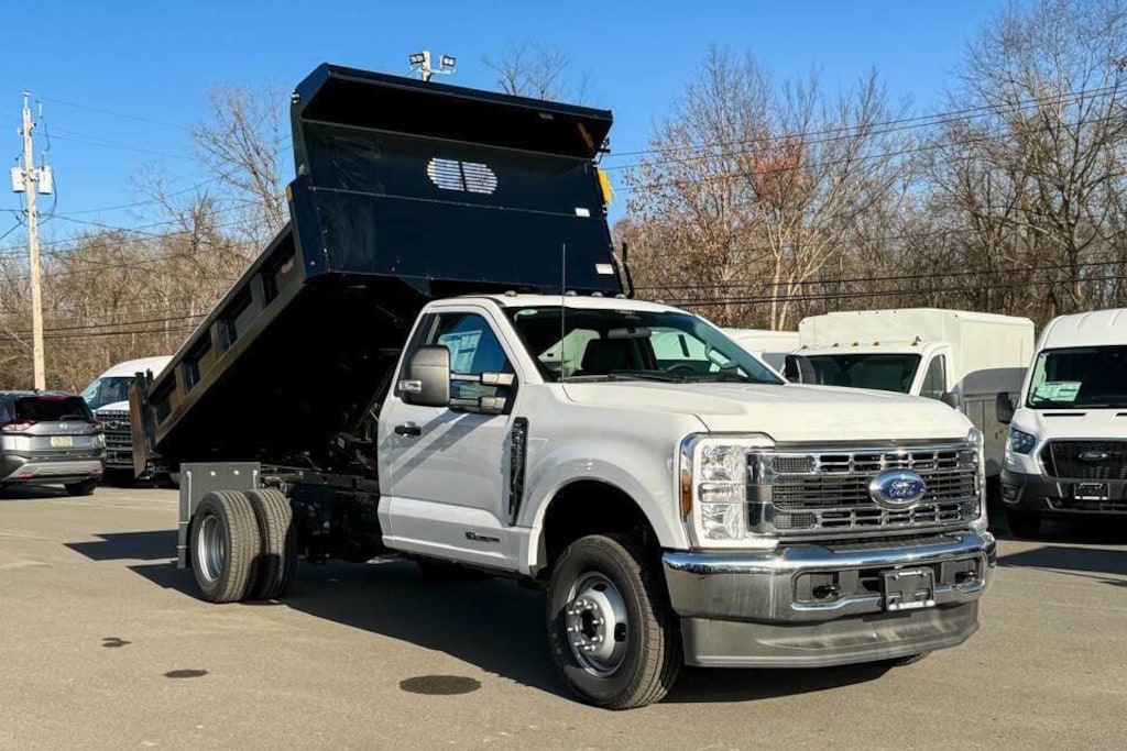 Used 2024 Ford F-350SD XLT Chassis