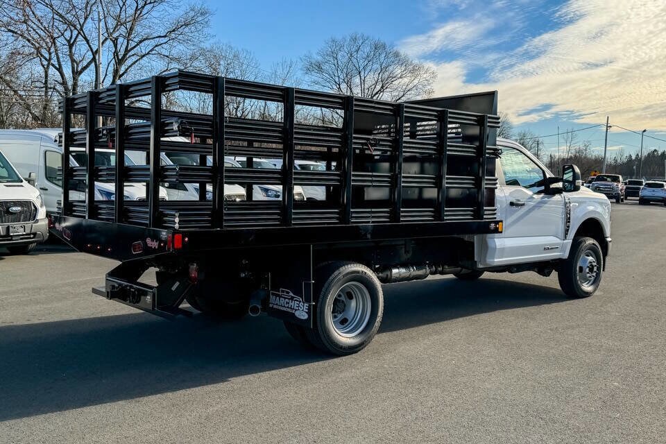 2024 Ford F-350 XL photo 3
