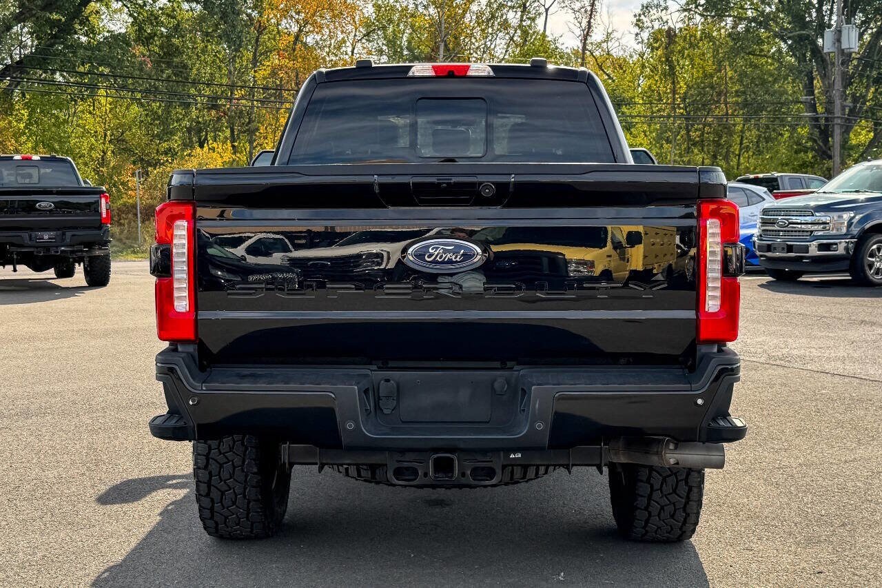 2023 Ford F-250 Lariat photo 3