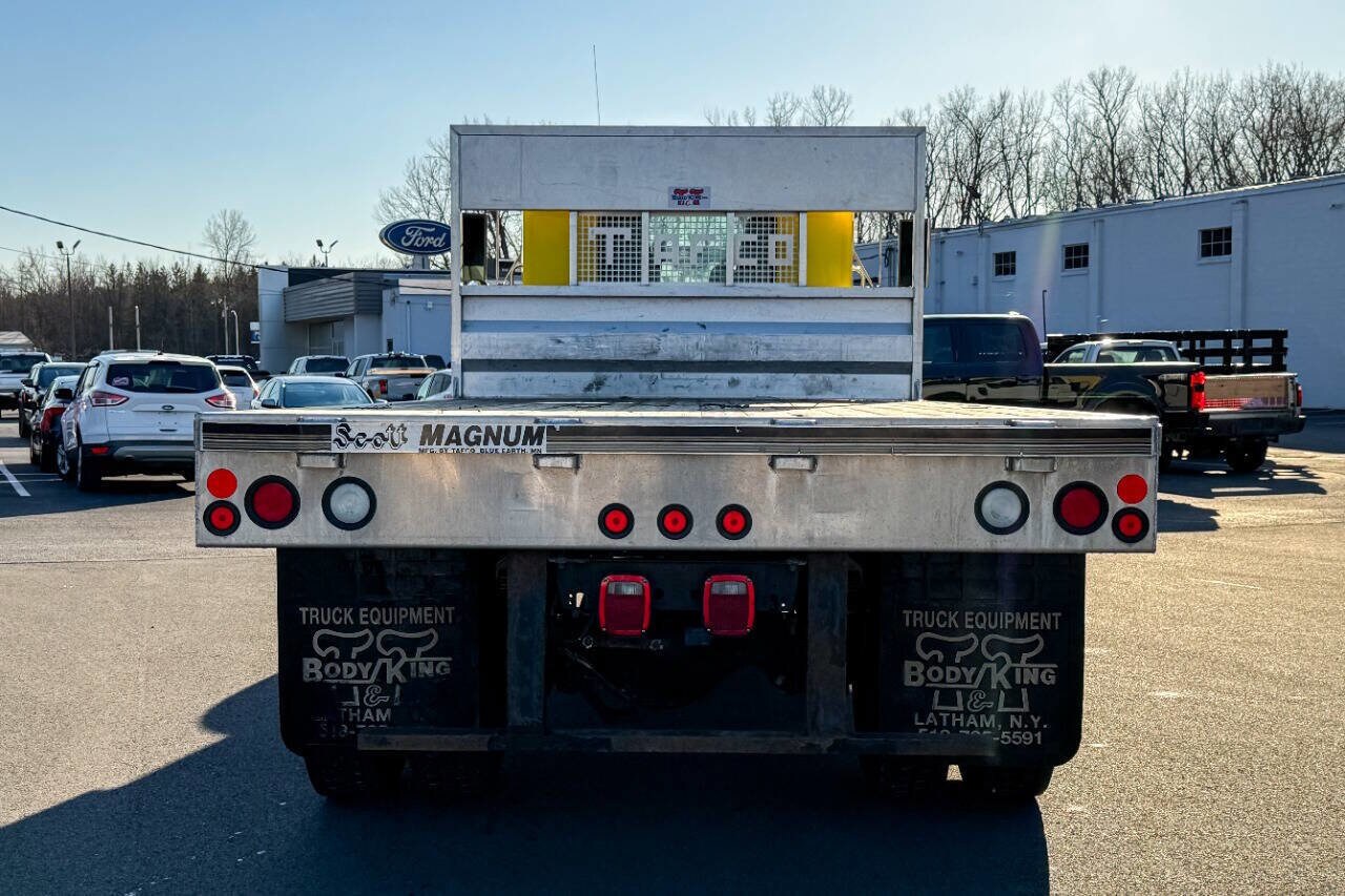 2016 Kenworth T3 Series photo 4