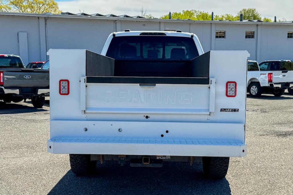 Used 2024 Ford F-350 Chassis XL 4x4 4dr SuperCab 168 in. WB SRW Chassis Truck Super Cab