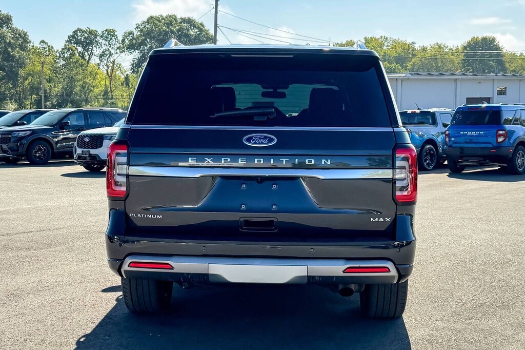 Used 2022 Ford Expedition MAX Platinum 4x4 4dr SUV SUV
