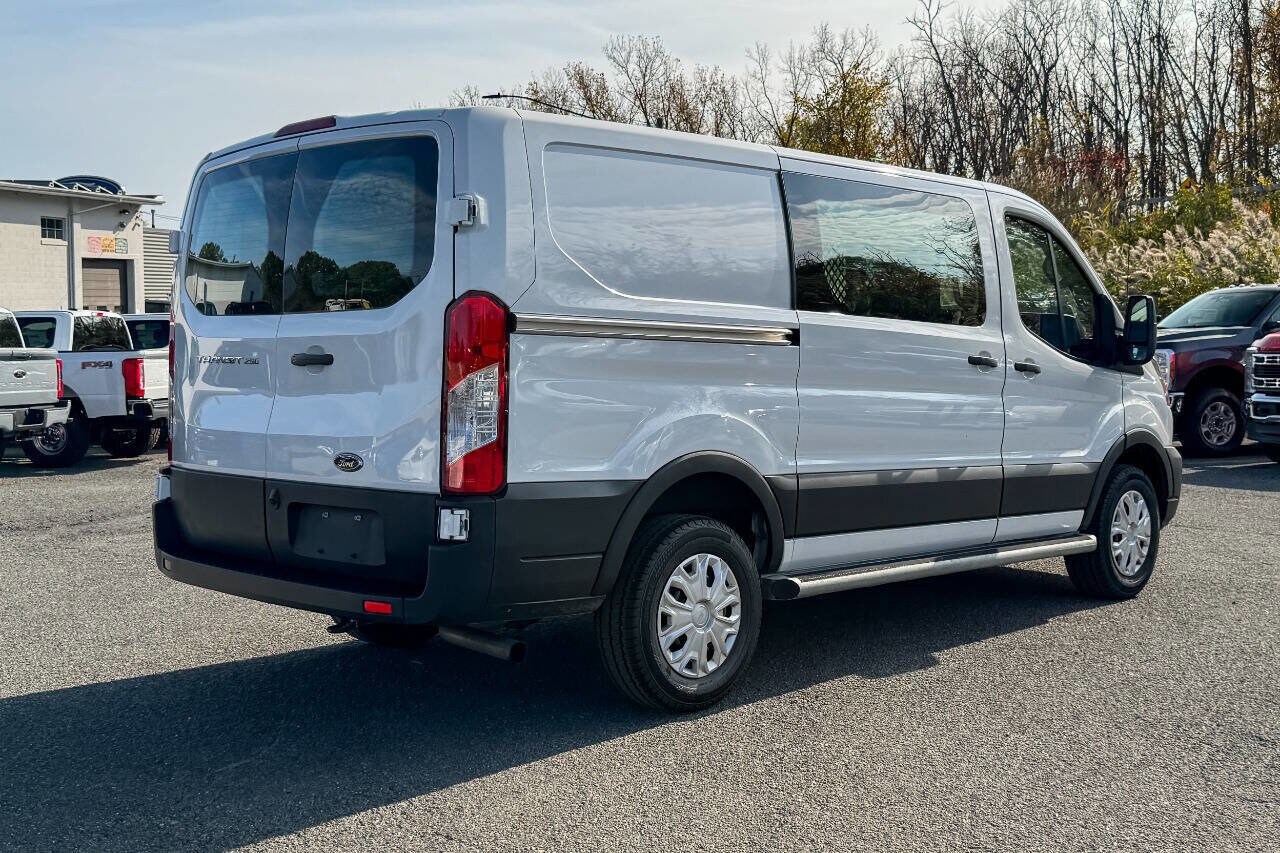 2024 Ford Transit photo 3