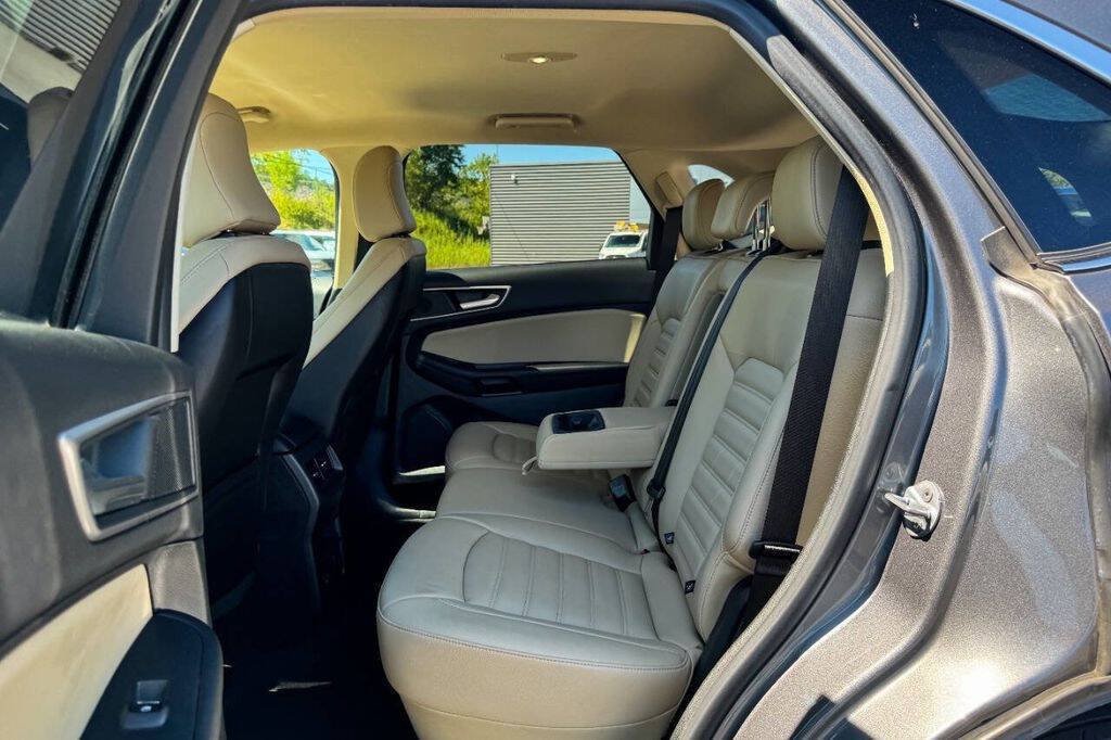 2022 Ford Edge SEL - Photo 14