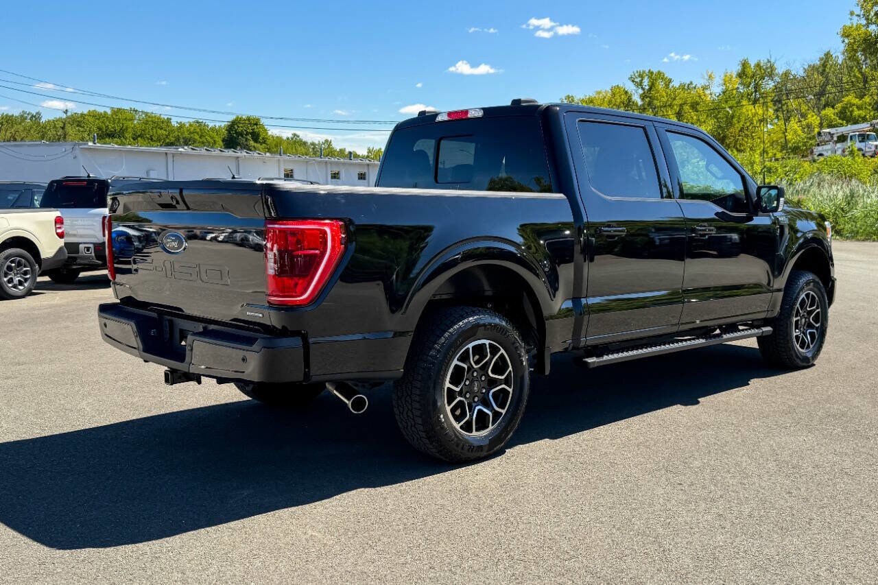 2022 Ford F-150 XLT photo 3