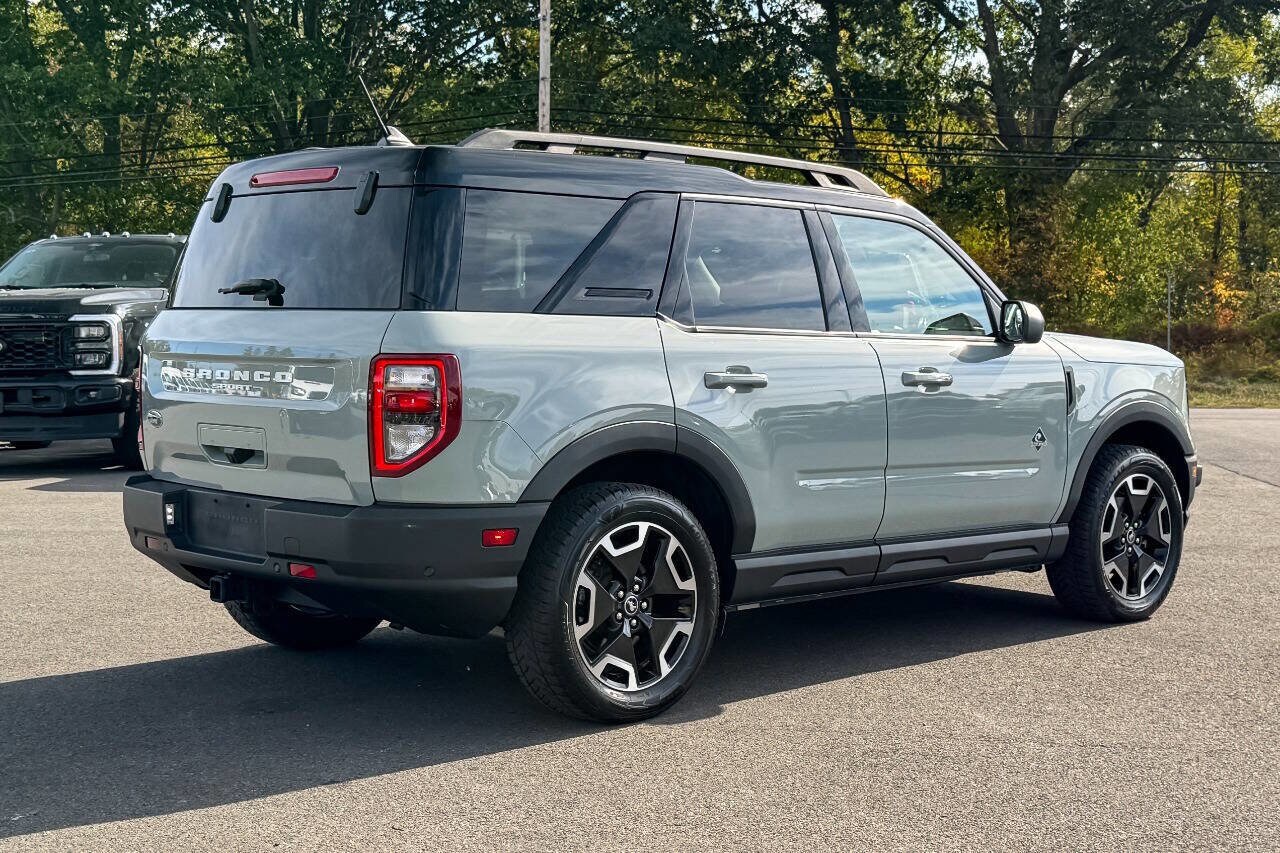 2022 Ford Bronco Sport Outer Banks photo 3