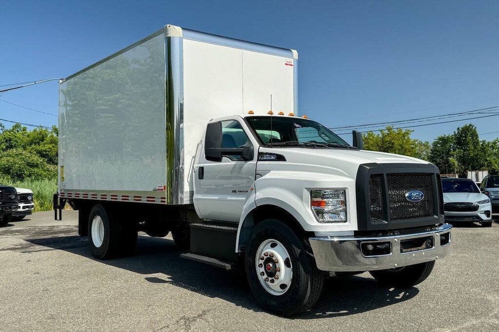 Used 2022 Ford F-650 Super Duty 4X2 2dr Regular Cab 158 260 in. WB Chassis