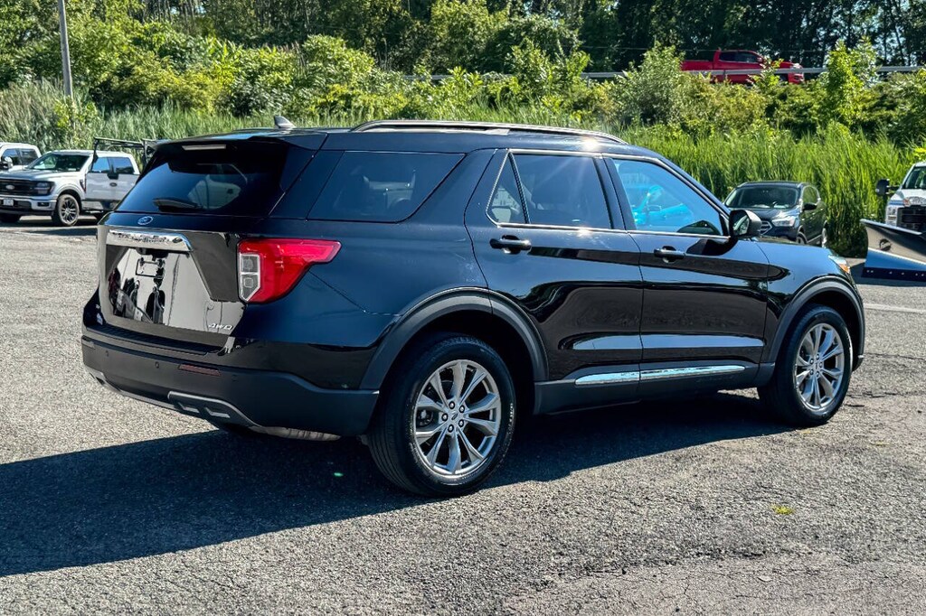 Used 2023 Ford Explorer XLT AWD 4dr SUV SUV
