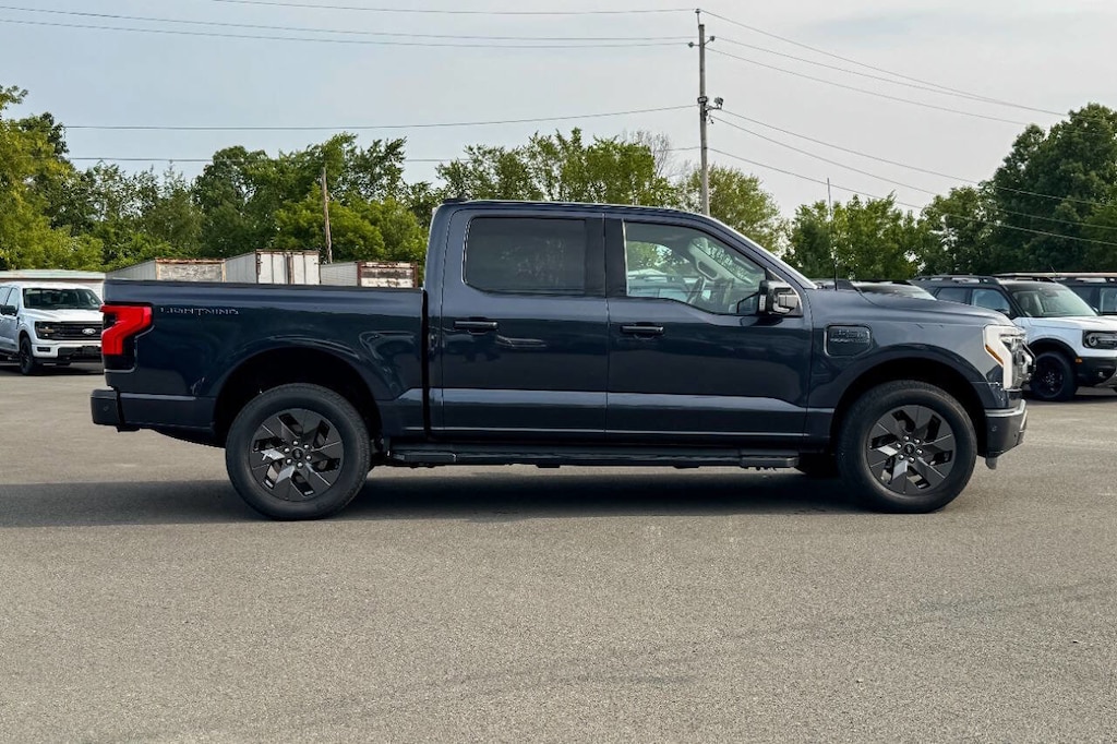Used 2022 Ford F-150 Lightning Lariat AWD 4dr SuperCrew 5.5 ft. SB Truck SuperCrew Cab